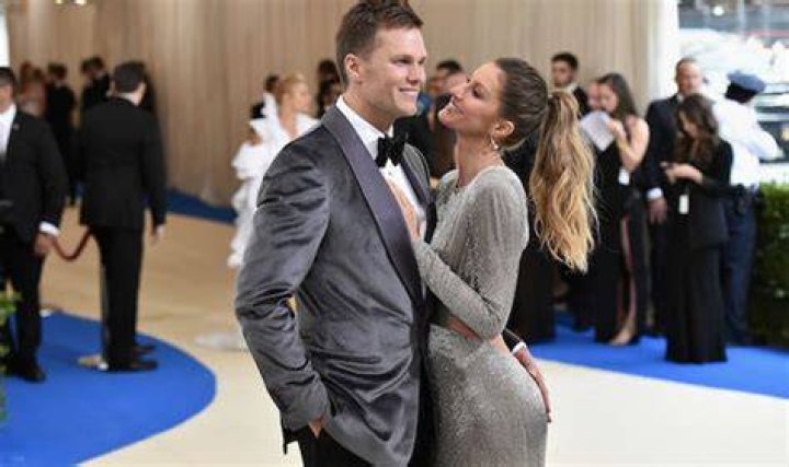 How much is Gisele Tom Brady's wife worth?