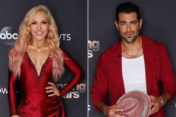 Is Jesse Metcalfe really a singer?