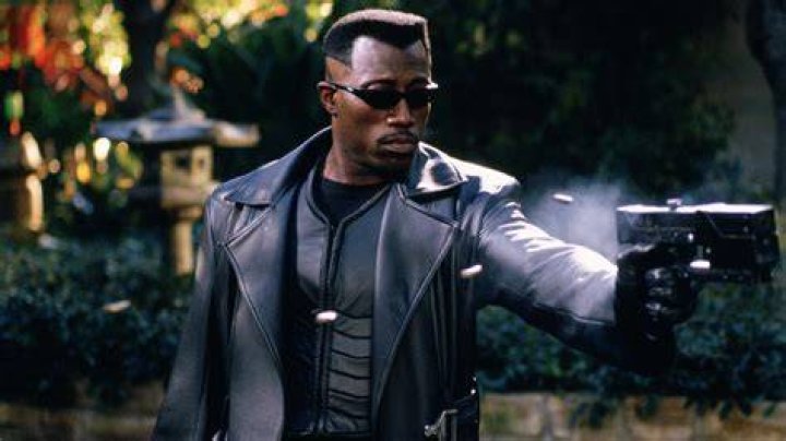 What gun did blade use?